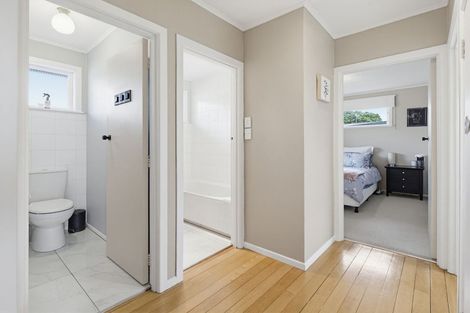 Photo of property in 4 Perth Place, Awapuni, Palmerston North, 4412