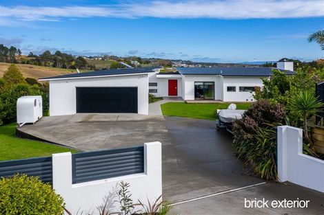 Photo of property in 25 Imperial Place, Flat Bush, Auckland, 2019