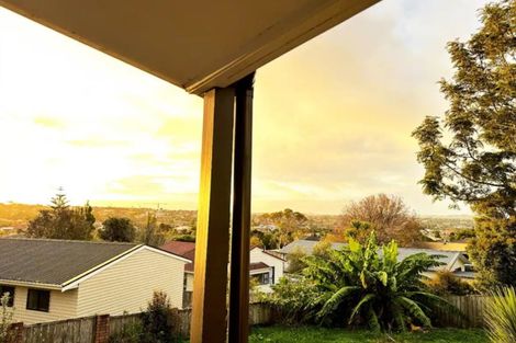 Photo of property in 168 Luckens Road, West Harbour, Auckland, 0618