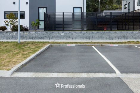 Photo of property in 24 Reakes Crescent, Wallaceville, Upper Hutt, 5018