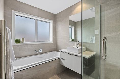 Photo of property in 60 Godfrey Drive, Orewa, 0931