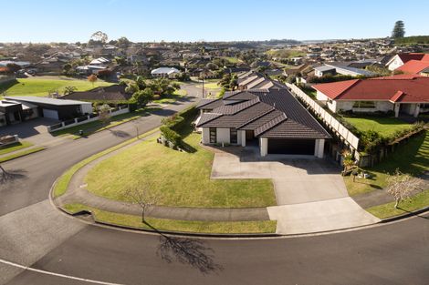 Photo of property in 1 Lochay Place, Pyes Pa, Tauranga, 3112