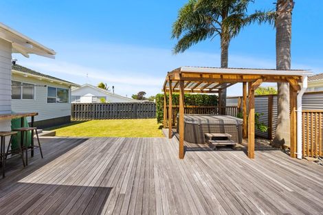 Photo of property in 5 Harford Place, Pakuranga Heights, Auckland, 2010