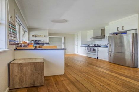 Photo of property in 1 Coburg Street, Henderson, Auckland, 0612