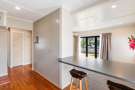 Photo of property in 33 Martin Road, Paraparaumu Beach, Paraparaumu, 5032