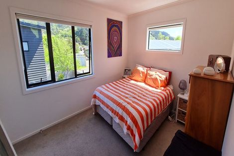 Photo of property in 10/9u Surrey Street, Tawa, Wellington, 5028