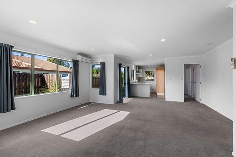 Photo of property in 22 Longstead Avenue, Papamoa Beach, Papamoa, 3118