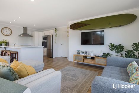 Photo of property in 8 Sandy Place, Waihi Beach, 3611