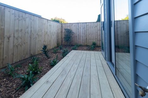 Photo of property in 8/2 Moor Avenue, Te Atatu Peninsula, Auckland, 0610