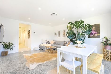 Photo of property in 2/19 Burnham Street, Seatoun, Wellington, 6022