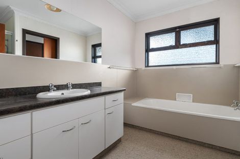 Photo of property in 9b Tirinui Crest Road, Otumoetai, Tauranga, 3110