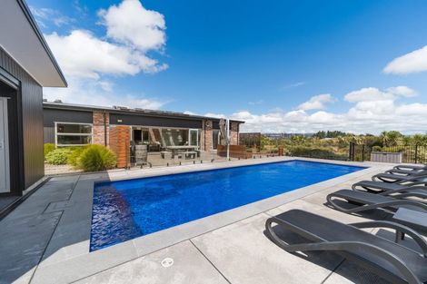 Photo of property in 9 Paterson Lane, Kelvin Grove, Palmerston North, 4470