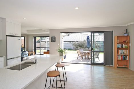 Photo of property in 8 Vantage Place, Omokoroa, 3114