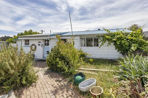 Photo of property in 40 Grierson Avenue, Amberley, 7481