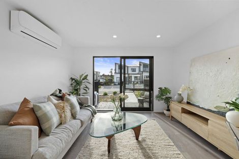 Photo of property in 2/4 Glenburn Road, Hobsonville, Auckland, 0616