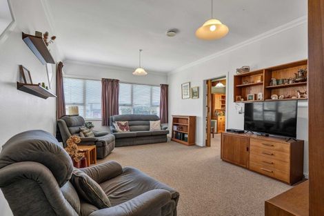 Photo of property in 125 Seaview Road, Westown, New Plymouth, 4310