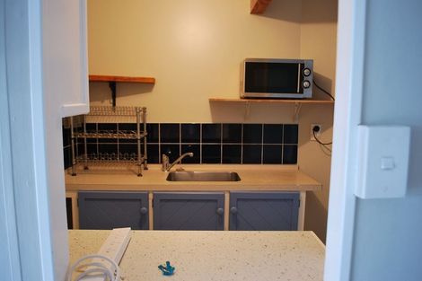 Photo of property in 5 Beaudine Avenue, Glenfield, Auckland, 0629