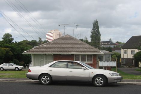 Photo of property in 4/10 Nile Road, Milford, Auckland, 0620