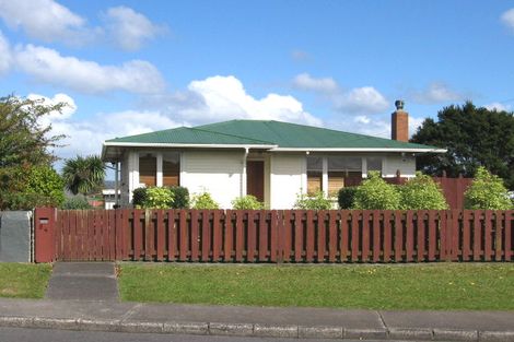Photo of property in 54 Strid Road, Te Atatu South, Auckland, 0610