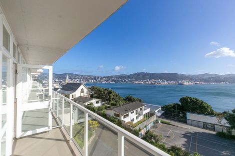 Photo of property in Gateway Apartments, 19 Maida Vale Road, Roseneath, Wellington, 6011
