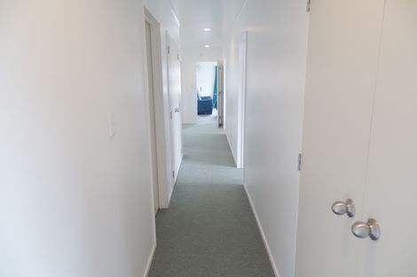 Photo of property in 3a Waterview Road West, Takanini, 2112