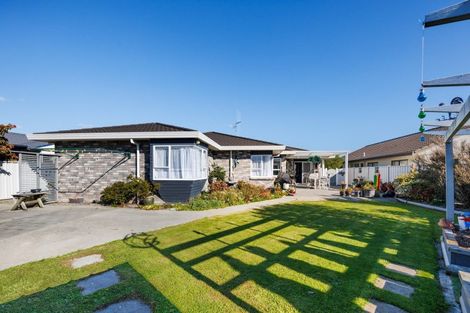 Photo of property in 12 Lancewood Lane, Roslyn, Palmerston North, 4414