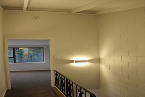 Photo of property in 2/75 Birkdale Road, Birkdale, Auckland, 0626