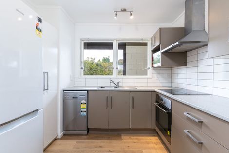 Photo of property in 99a Churton Drive, Churton Park, Wellington, 6037