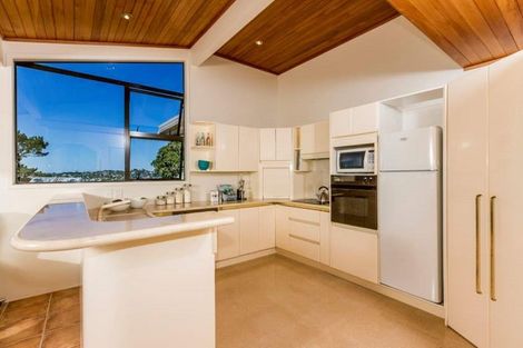 Photo of property in 34 Firth Road, Torbay, Auckland, 0630