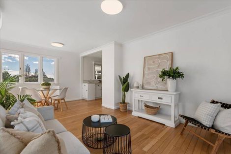 Photo of property in 3b Hilltop Road, Parkvale, Tauranga, 3112