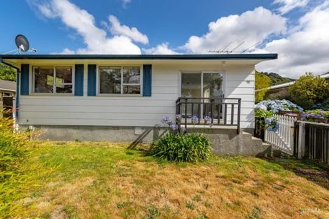 Photo of property in 202f1- California Drive, Totara Park, Upper Hutt, 5018