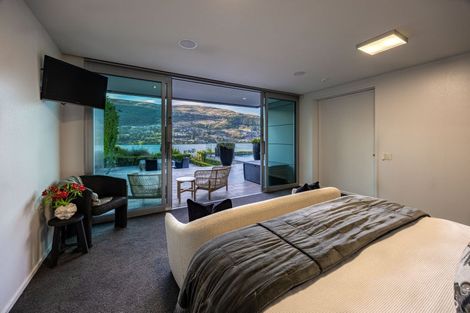Photo of property in 363 Peninsula Road, Kelvin Heights, Queenstown, 9300