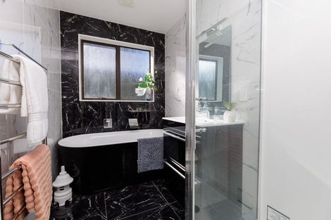 Photo of property in 3 Shastri Terrace, Khandallah, Wellington, 6035