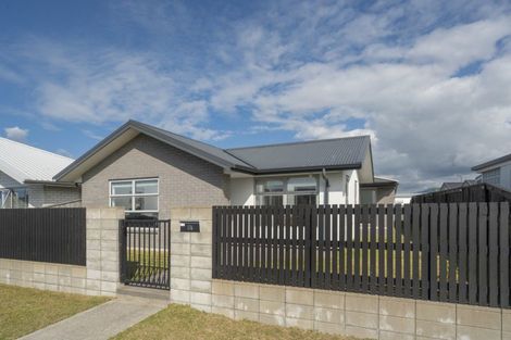 Photo of property in 176 Te Okuroa Drive, Papamoa, 3118