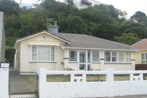 Photo of property in 37 Tauhinu Road, Miramar, Wellington, 6022