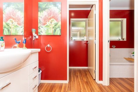 Photo of property in 3 Nottingham Drive, Hamilton East, Hamilton, 3216