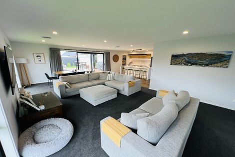 Photo of property in 42b Moeraki Road, Maoribank, Upper Hutt, 5018