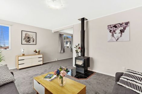 Photo of property in 24 Halloran Place, Massey, Auckland, 0614