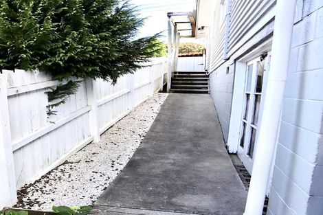 Photo of property in 109 Target Road, Totara Vale, Auckland, 0629