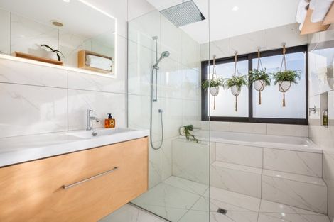 Photo of property in 10 Ihakara Arthur Lane, Aotea, Porirua, 5024