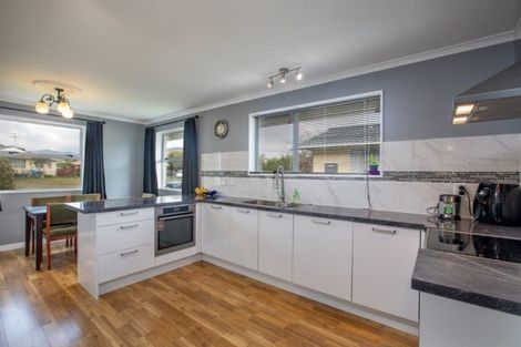 Photo of property in 8 Kanawa Street, Waikanae, 5036