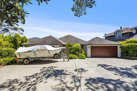 Photo of property in 4 Mellons Bay Road, Howick, Auckland, 2014