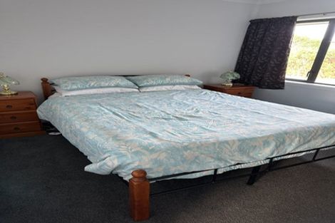 Photo of property in 5 Oxnam Place, Foxton Beach, Foxton, 4815