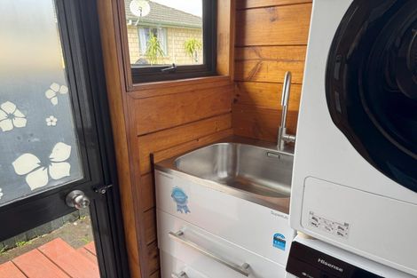 Photo of property in 49 Norcross Avenue, Henderson, Auckland, 0612