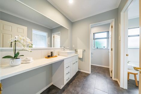 Photo of property in 45 Kirton Drive, Riverstone Terraces, Upper Hutt, 5018