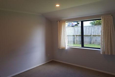 Photo of property in 2 Comber Place, Johnsonville, Wellington, 6037