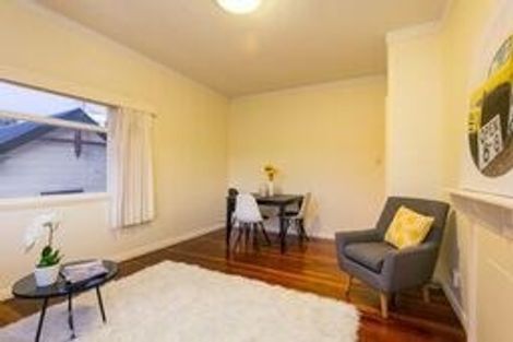 Photo of property in 2u2 Hawker Street, Mount Victoria, Wellington, 6011