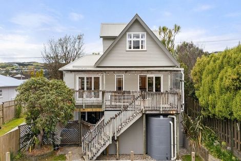 Photo of property in 30 Ngatitoa Street, Tawa, Wellington, 5028