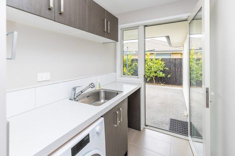 Photo of property in 18 Lilac Close, Cambridge, 3434