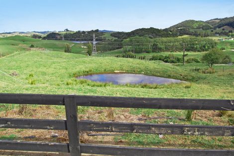 Photo of property in 7 Mountain Road, Kaiwaka, Maungaturoto, 0587